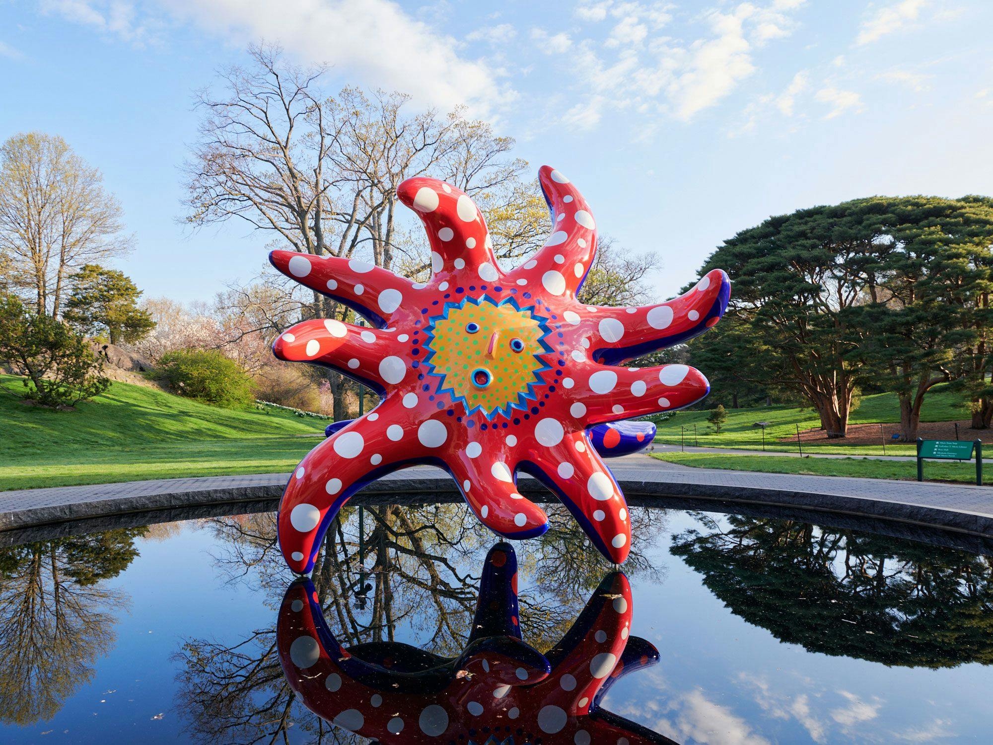 A sculpture by Yayoi Kusama, titled I Want to Fly to the Universe, dated 2020.