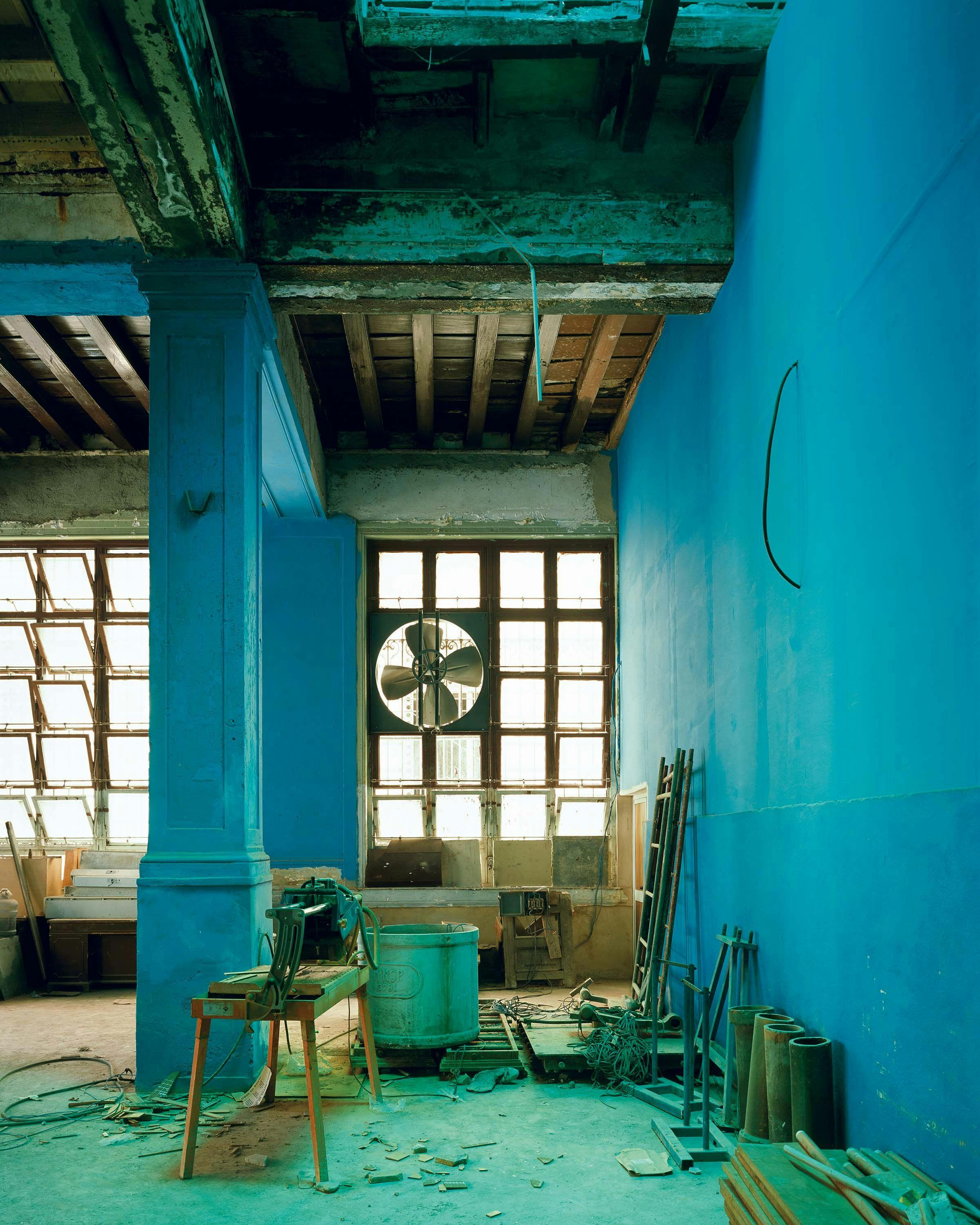 A photograph by Stan Douglas, titled Bank / Cafeteria, Habana Vieja, dated 2004.