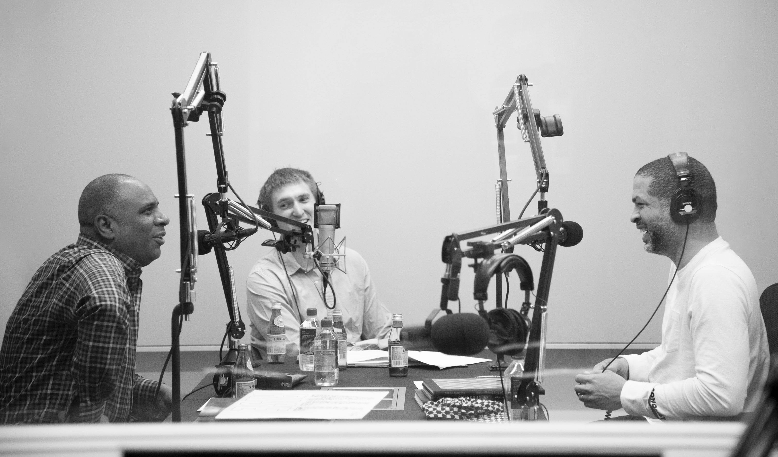 A photograph of Stan Douglas, Lucas Zwirner, and Jason Moran recording Dialogues in New York, dated 2018.