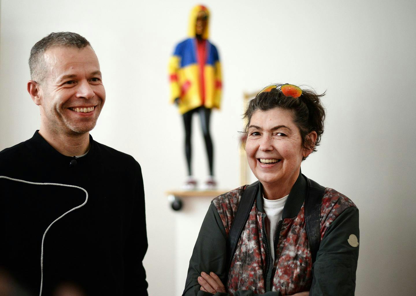 Photograph of Isa Genzken and Wolfgang Tillmans by Jens Kalaene, dated 2016.